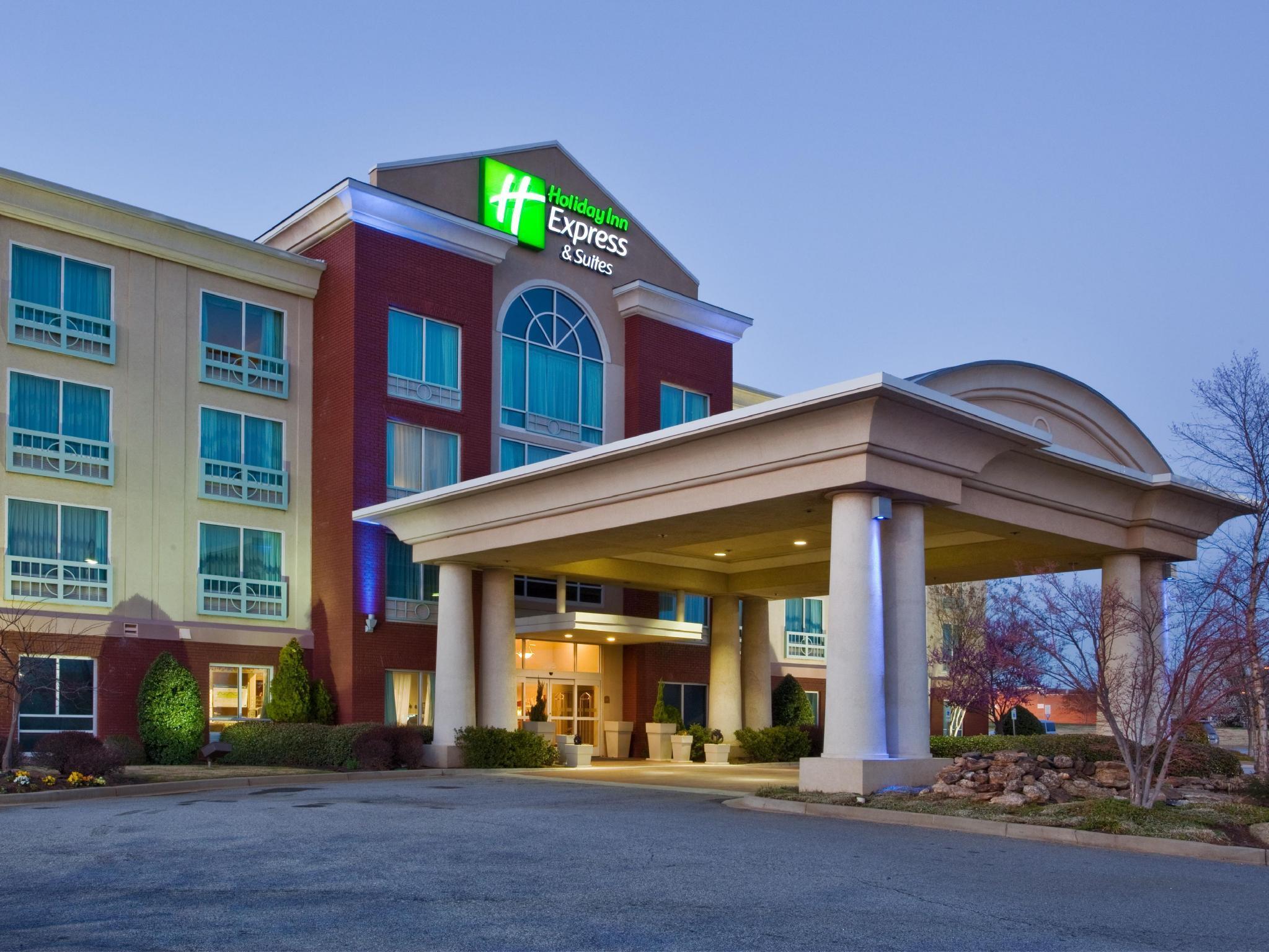 Holiday Inn Express & Suites I-26 & Us 29 At Westgate Mall, An Ihg Hotel Spartanburg Exterior photo